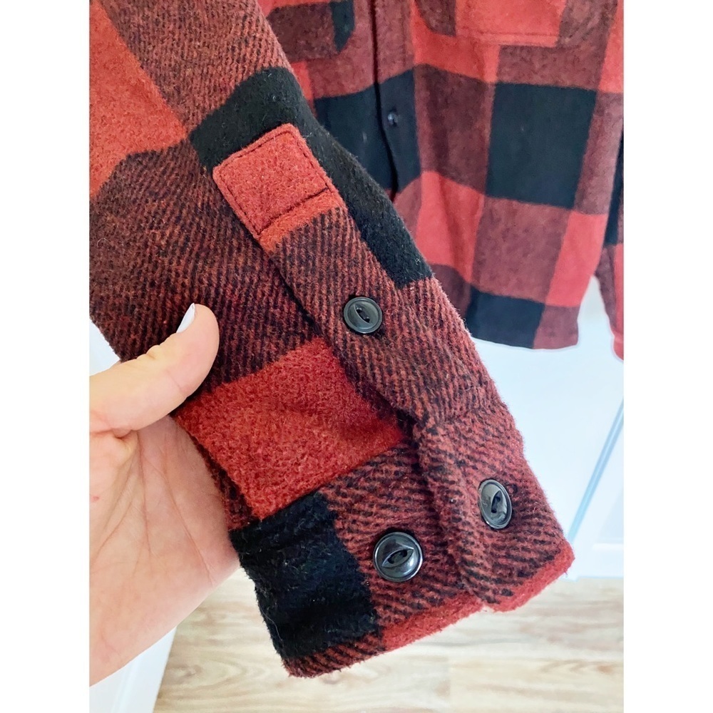BDG Red Black Plaid Flannel Jacket Size Small - Picture 7 of 9